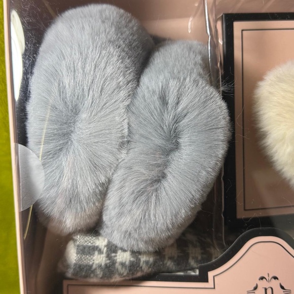 New in Box Nanette Lepore Scarf, Earmuff & Keychain Accessory Set - Picture 5 of 10